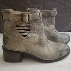 Diba True Off-White Leather Booties